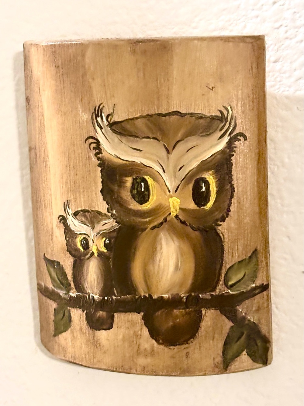 MCM Vintage Hand-Painted Mama & Baby Owls on halved wood log wall hanging